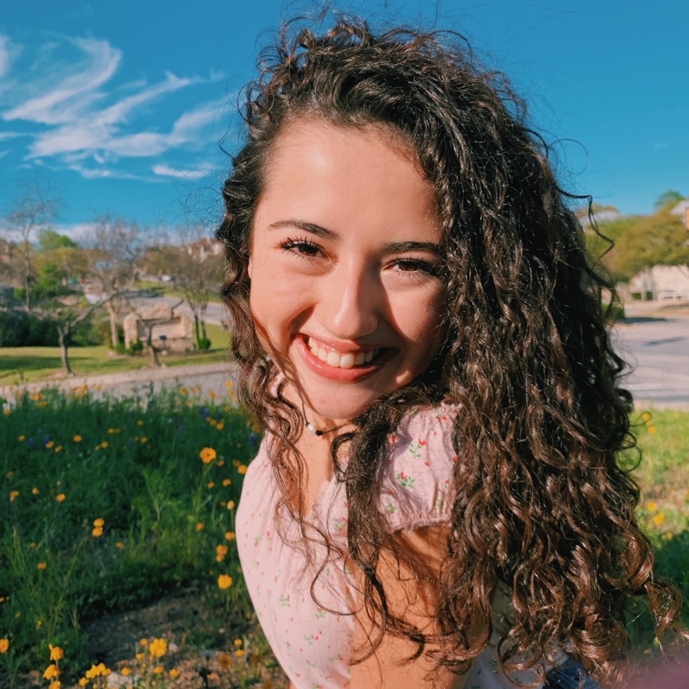 Meet your Posher, Daniela